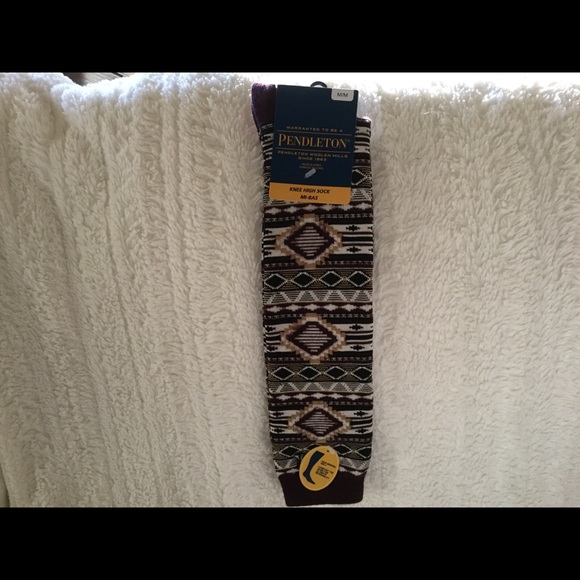 New Pendleton Maroon Socks - Picture 2 of 7